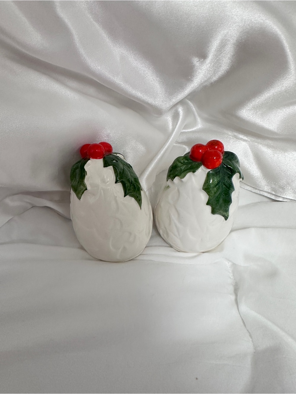 Lefton Holiday Holly Ceramic Salt and Pepper Shakers